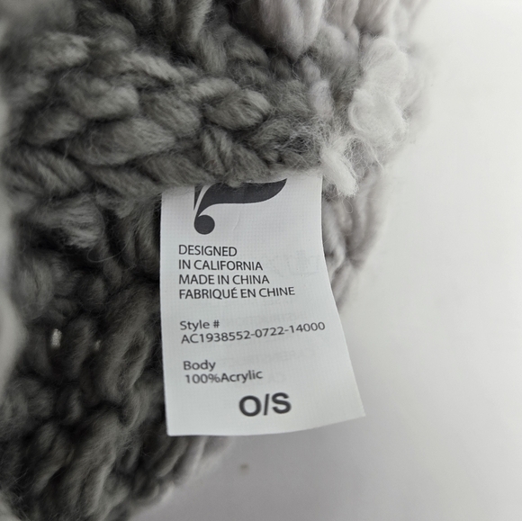 FABLETICS CHUNKY KNIT BEANIE WITH POM HAZE GREY & NWT CHUNKY HEADBAND WOMEN OS - Picture 7 of 16